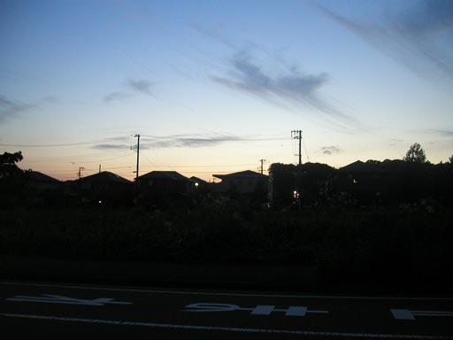 �V���G�b�g�ɒ��މƁX�B�ۂ��[�Ă��B